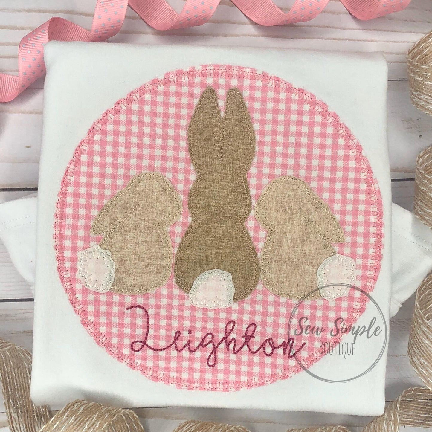 BUNNY TRIO IN CIRCLE