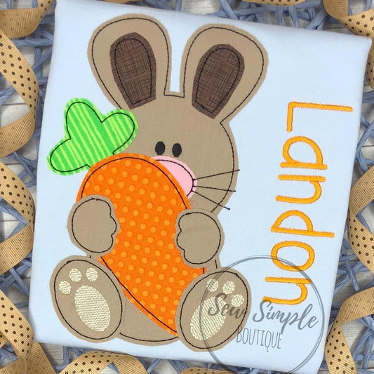 BUNNY HOLDING CARROT (BOY)
