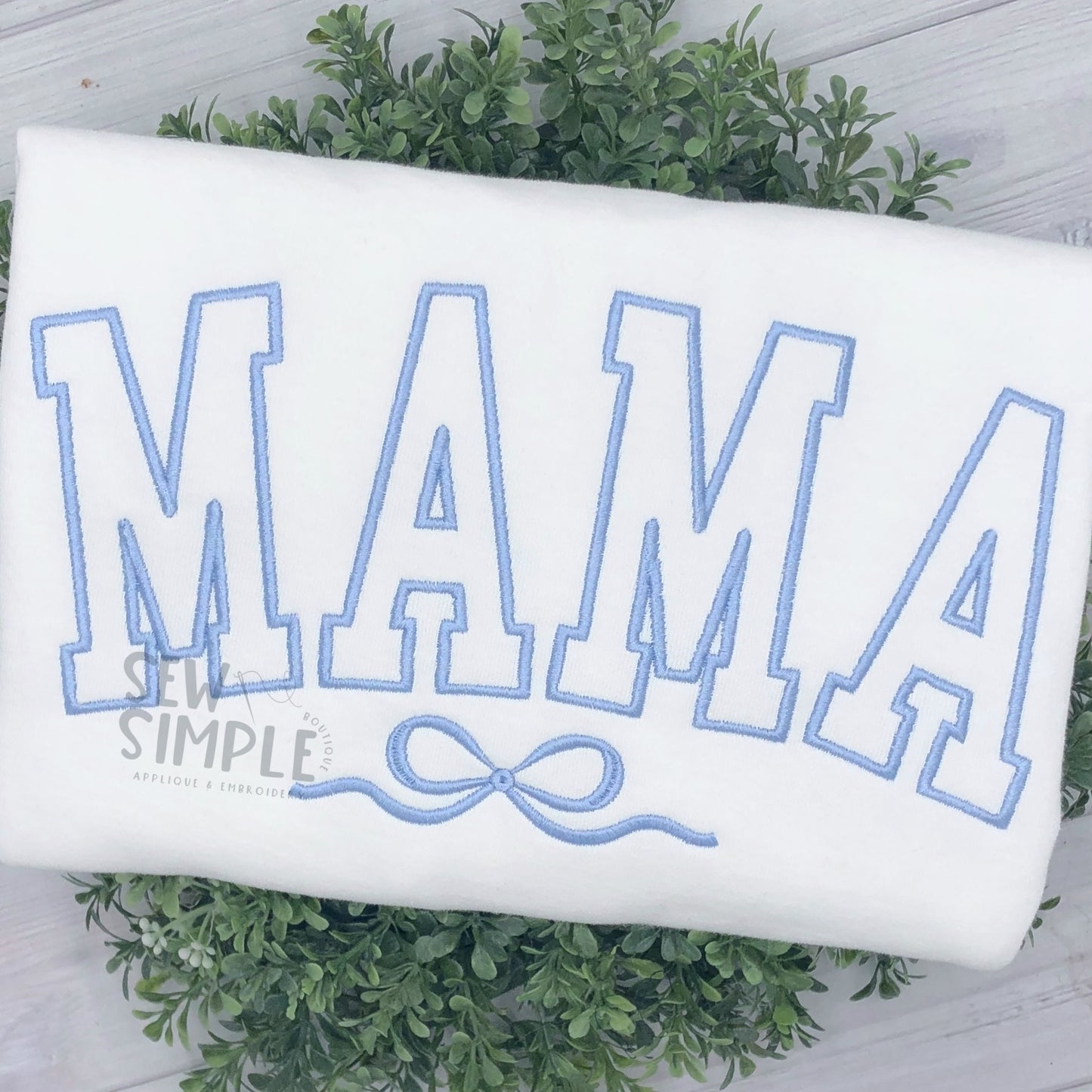 MAMA W/ BOW SWEATSHIRT (GILDAN & CC)